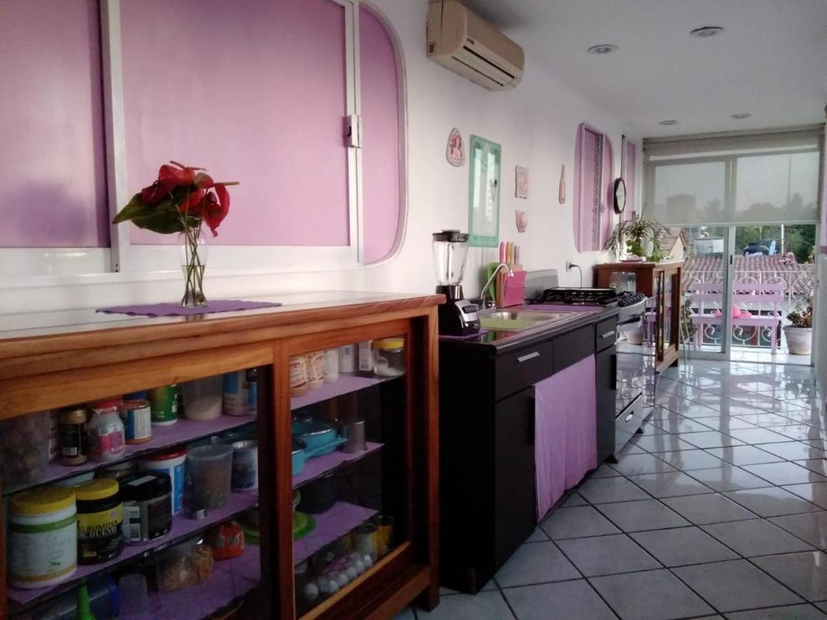 Boutique Basic Hotel بويرتو فالارتا المظهر الخارجي الصورة