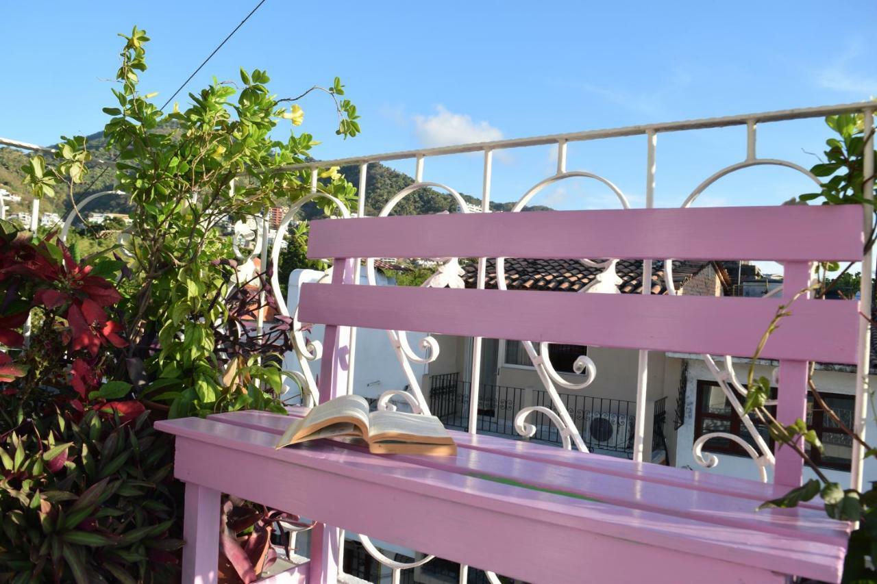 Boutique Basic Hotel بويرتو فالارتا المظهر الخارجي الصورة