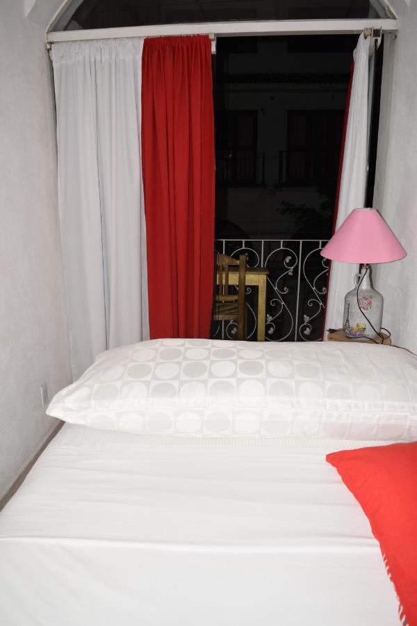 Boutique Basic Hotel بويرتو فالارتا المظهر الخارجي الصورة
